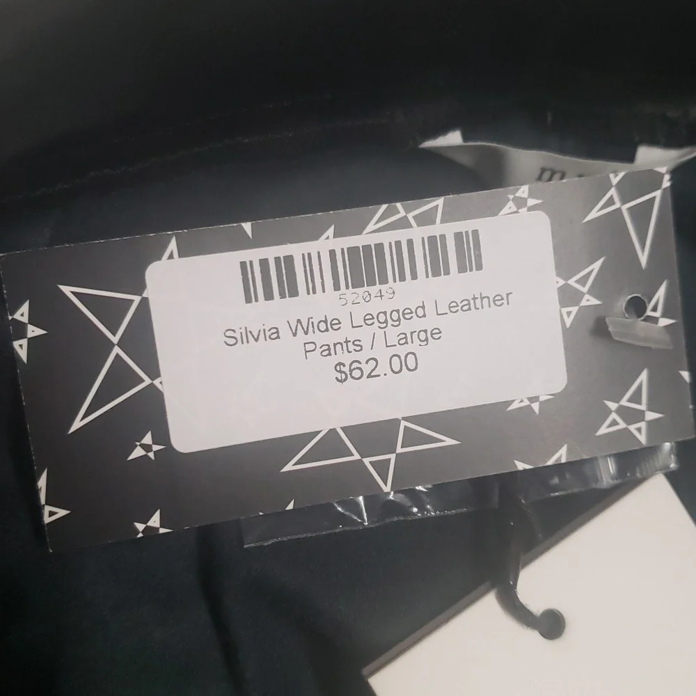 NWT Silvia Wide Legged Black Leather Flared Pants Women's Size L. - Picture 5 of 10